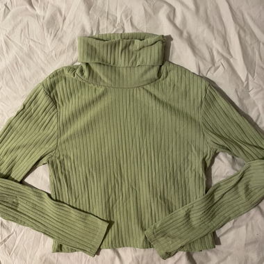Grüner Ripp-Rollkragen Turtleneck