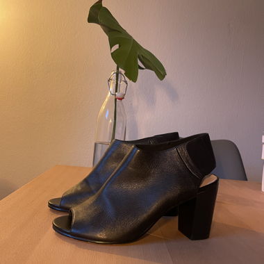 Hohe Ledersandalen