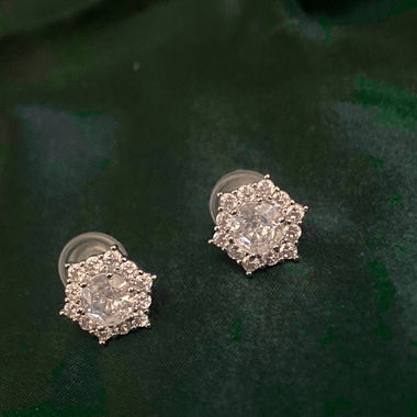 Nouveaux Clous d'Oreilles en Acier Inoxydable avec Pierres Étincelantes