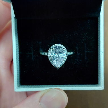 Teardrop stone ring