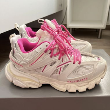 Balenciaga track