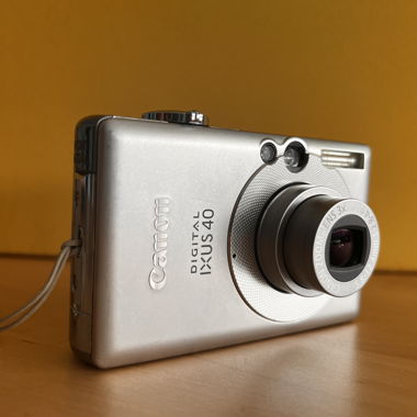 Canon IXUS 40 CCD Zoomkamera Reisekamera Y2K