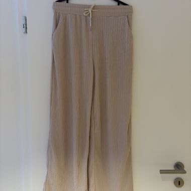 pantaloni estivi leggeri