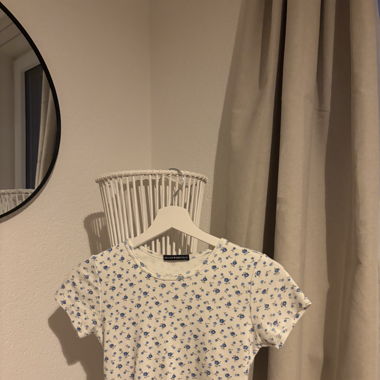 2 Brandy Melville T-Shirts