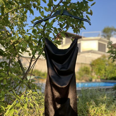 Robe courte en satin