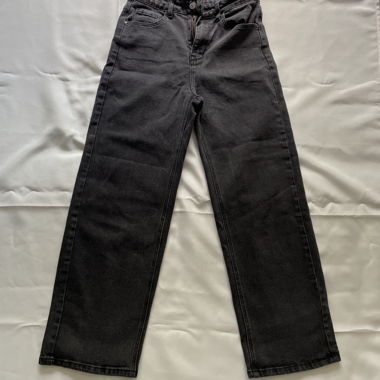 Schwarze High-Waist-Jeans