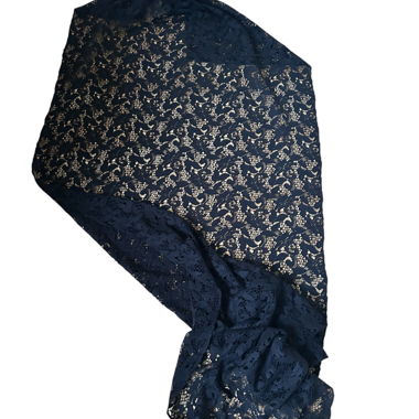 Foulard en dentelle noire