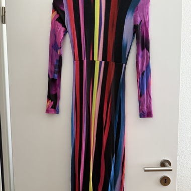 Robe à manches longues colorée