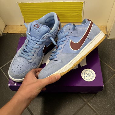 Nike SB Dunk Low Premium Philadelphia Phillies