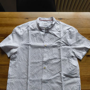 Chemise à manches courtes