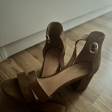 high heels