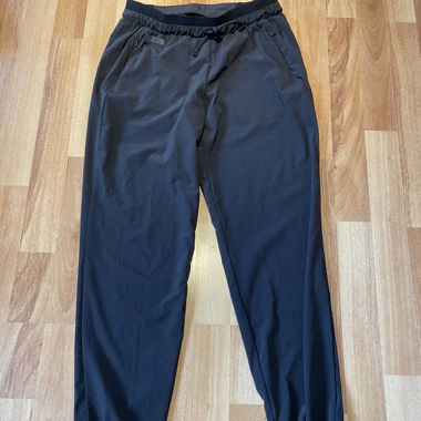 Black jogging