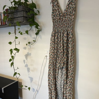 Sommerkleid mit integrierter Hose