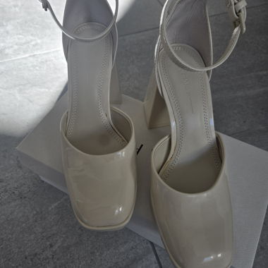 Dressing Heels
