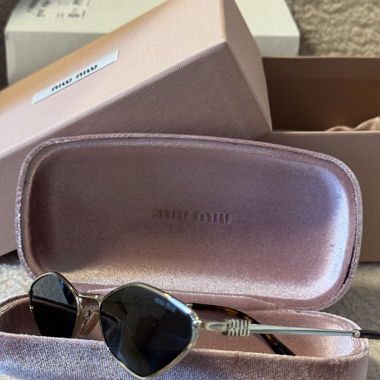MIU MIU Sonnenbrille