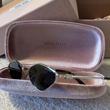 MIU MIU Sonnenbrille
