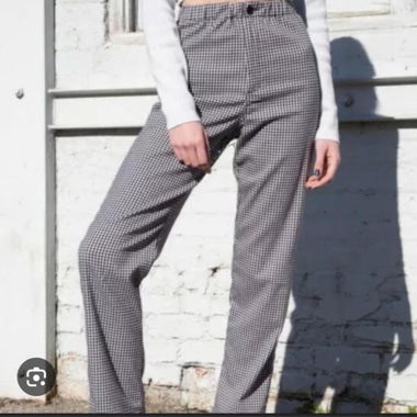 Pantalon décontracté à carreaux noir et blanc