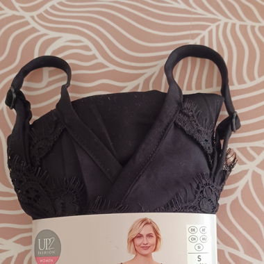 Neues Top mit Spitze