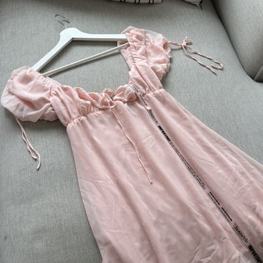 Rosafarbenes Kleid von House of CB
