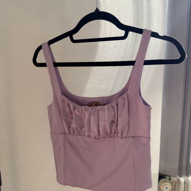 Lilac crop tank top