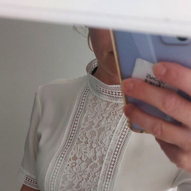 Blouse manche courte dentelle ZARA