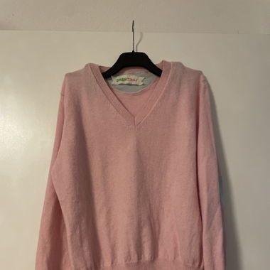 dünner Pullover mit Herzen an den Ellbogen