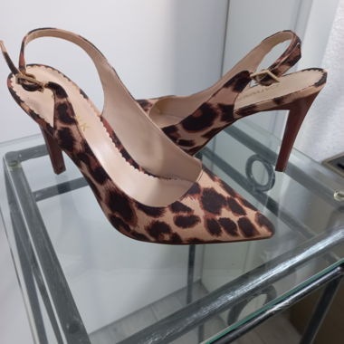 Décolleté leopardati con cinturino