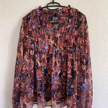 Unbenutzte Bluse mit Blumenmuster