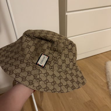 Gucci-Logo-Bobmütze