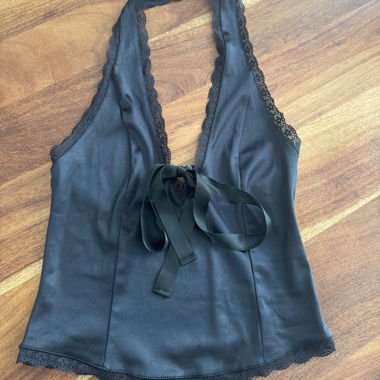 black neckholder top