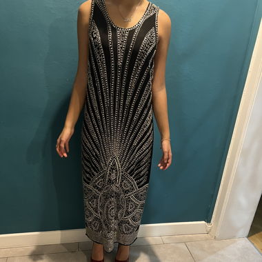 Unique robe toute perlée 