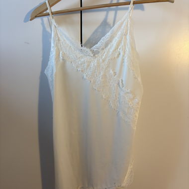 Top di pizzo bianco