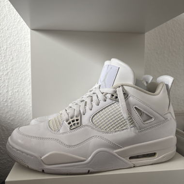 Jordan 4 Pure Money