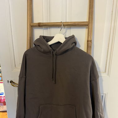 Sweat à capuche gris foncé taille M 