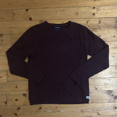 burgundy sweater