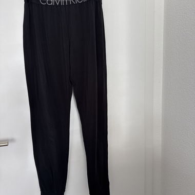 Dünne, schöne Trainerhose Calvin Klein