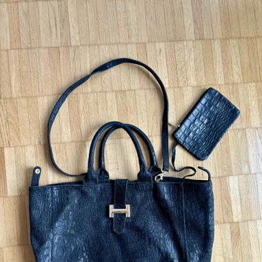 Ledertasche mit Portmonnaie