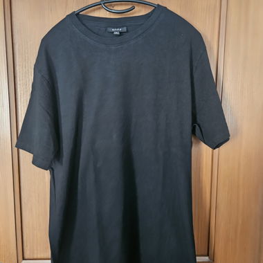 Schwarzes T-Shirt