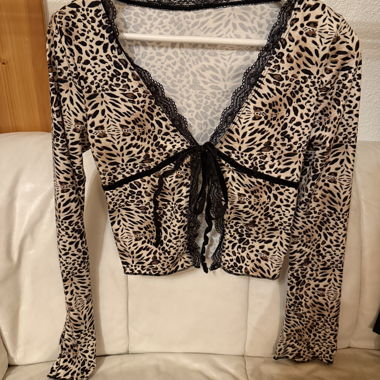 patterned top