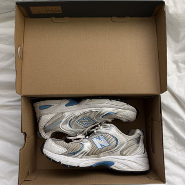 New Balance Sneaker