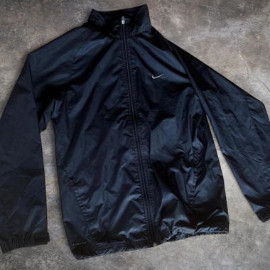 Giacca vintage nera Nike taglia M