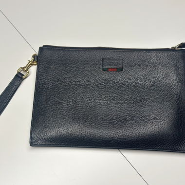 Gucci leather clutch