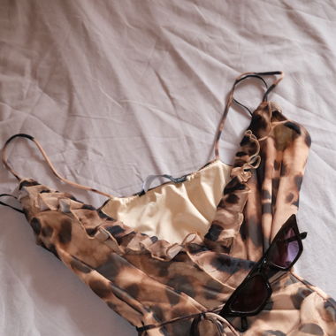 Robe léopard bershka