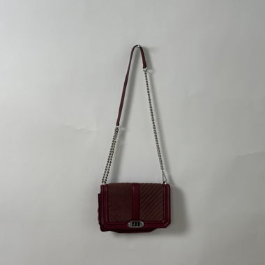 Burgundy chain shoulder bag