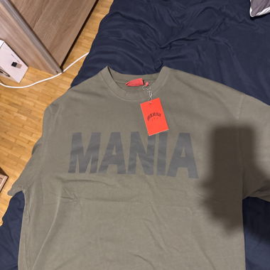 T-shirt du rappeur Hamza (le dernier album Mania)