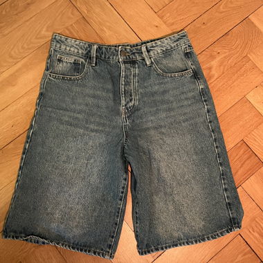 Weite Jeans Shorts in Blau