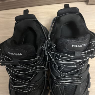 Balenciaga track 