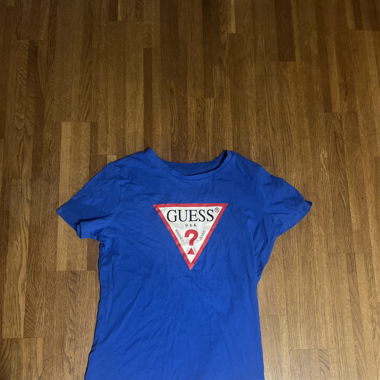 Guess T-Shirt