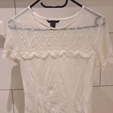 Weisses Spitzen-TShirt