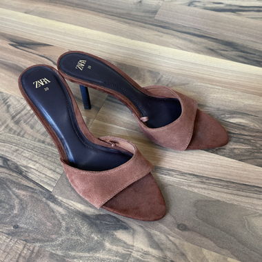 Zara Absatzsandalen